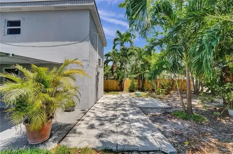 2422 Sherman Street Hollywood FL 33020