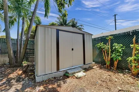 2422 Sherman Street Hollywood FL 33020