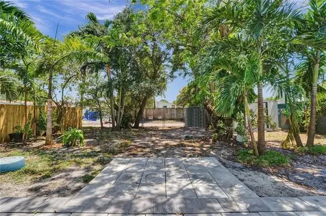 2422 Sherman Street Hollywood FL 33020