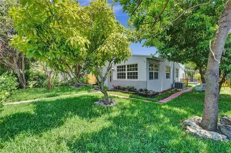 2422 Sherman Street Hollywood FL 33020