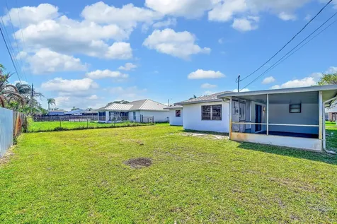 794 SE Albatross Avenue Port St Lucie FL 34983