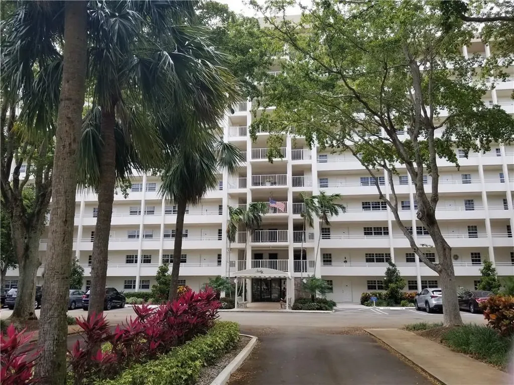 3150 N Course Lane Pompano Beach FL 33069