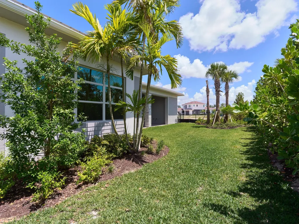 9124 Coral Isle Circle Palm Beach Gardens FL 33412
