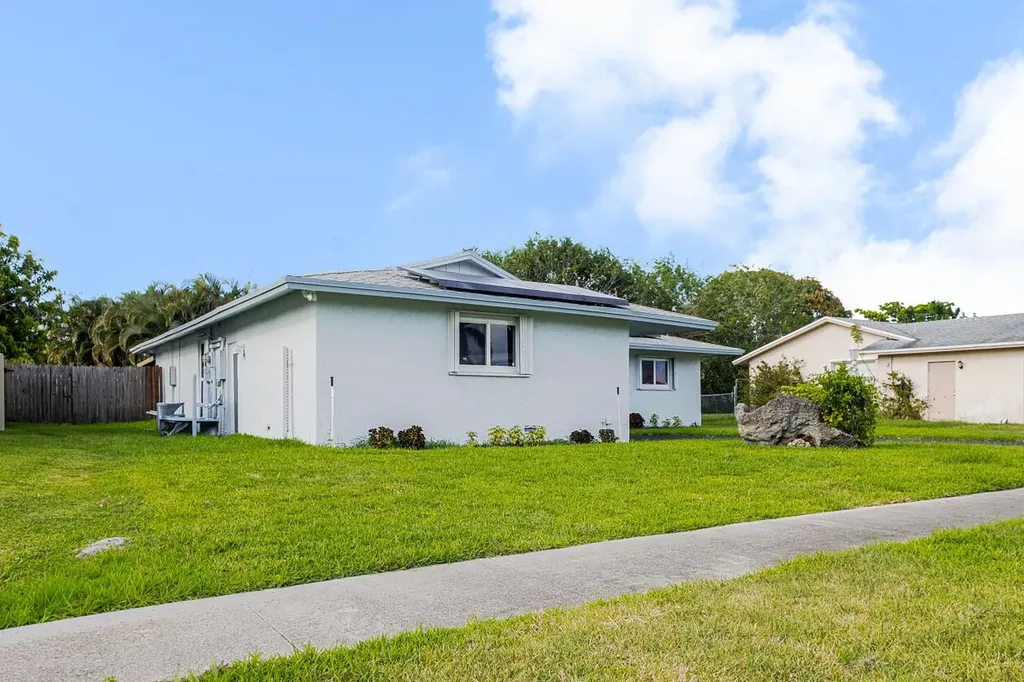 3097 Dolphin Drive Delray Beach FL 33445