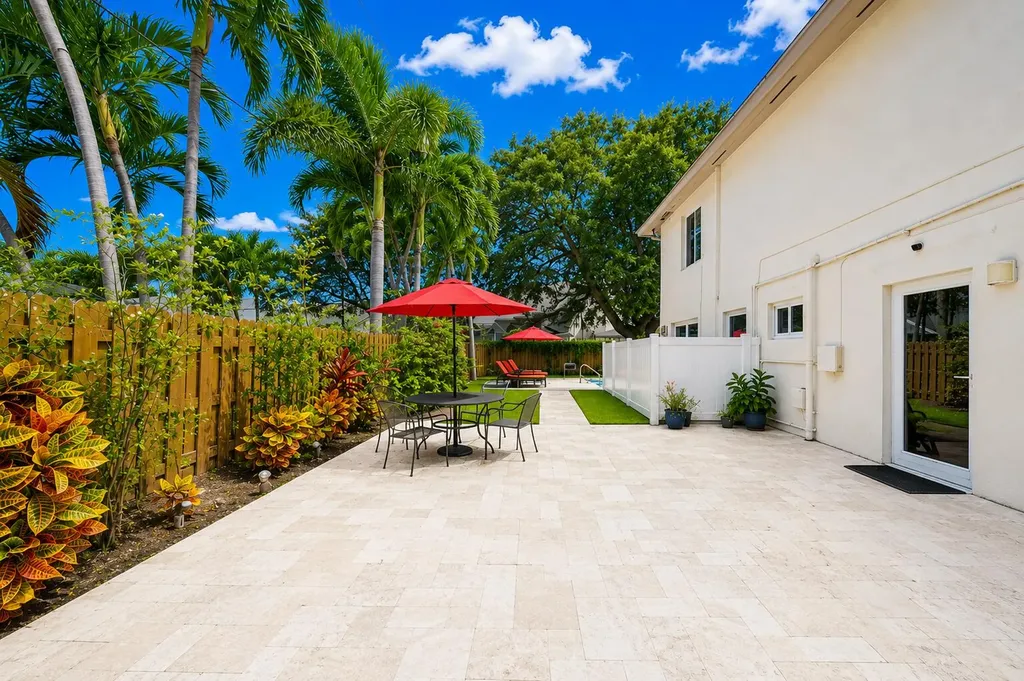 301 NW 26th Court Wilton Manors FL 33311