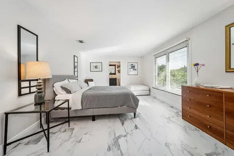 301 NW 26th Court Wilton Manors FL 33311