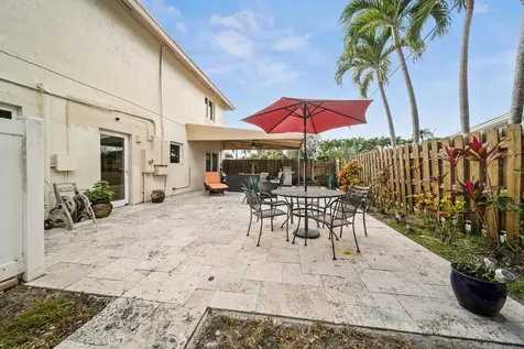 301 NW 26th Court Wilton Manors FL 33311
