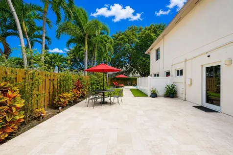 301 NW 26th Court Wilton Manors FL 33311