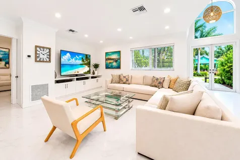 301 NW 26th Court Wilton Manors FL 33311