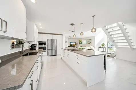 301 NW 26th Court Wilton Manors FL 33311
