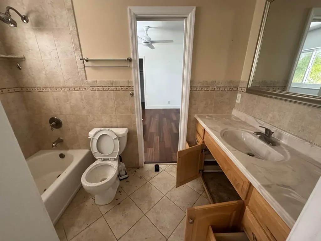 2800 NE 57th Court Fort Lauderdale FL 33308