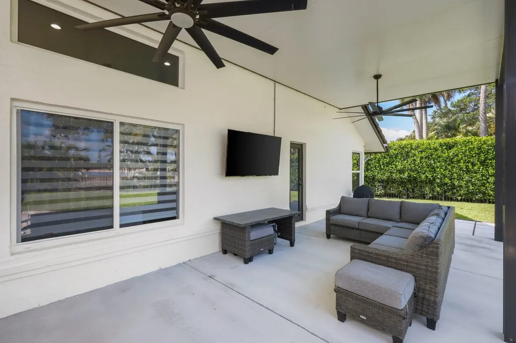 6365 Rock Creek Drive Lake Worth FL 33467