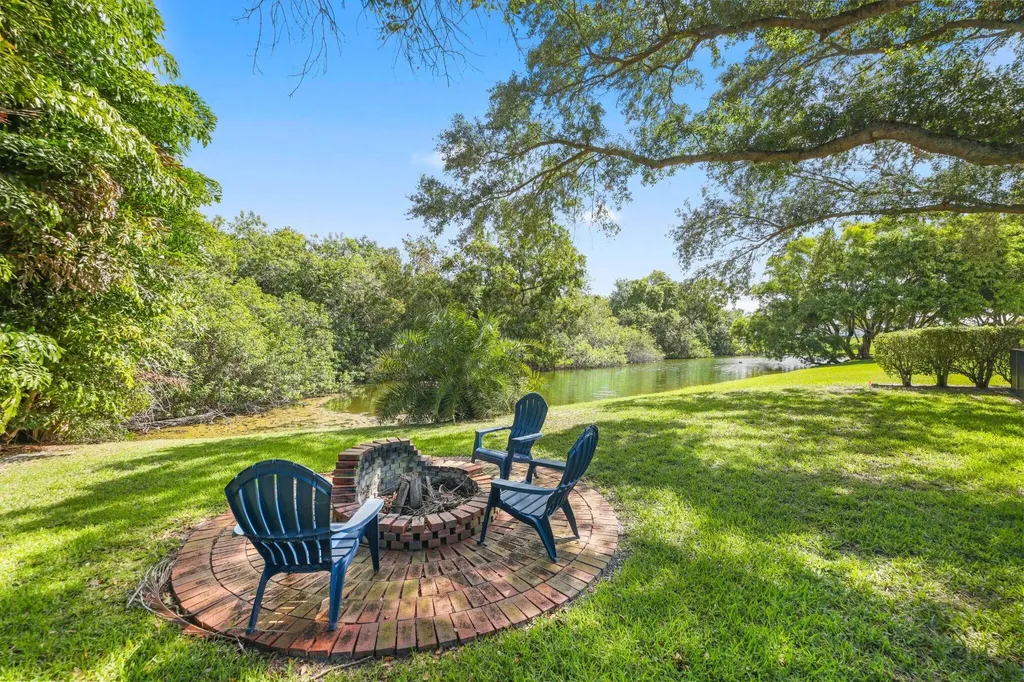 6365 Rock Creek Drive Lake Worth FL 33467