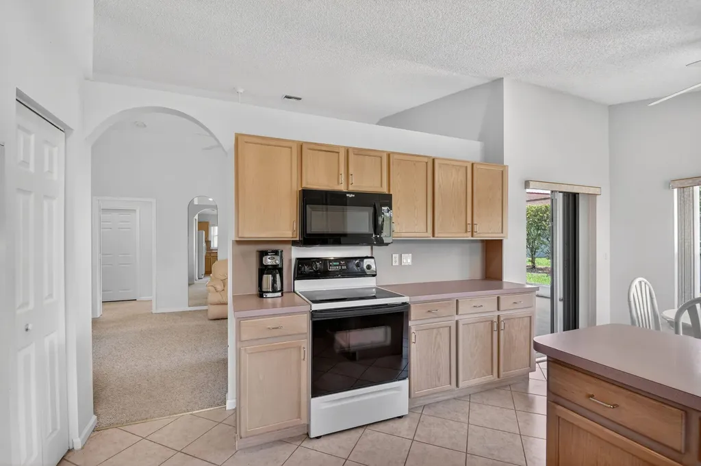 8171 Palm Gate Drive Boynton Beach FL 33436