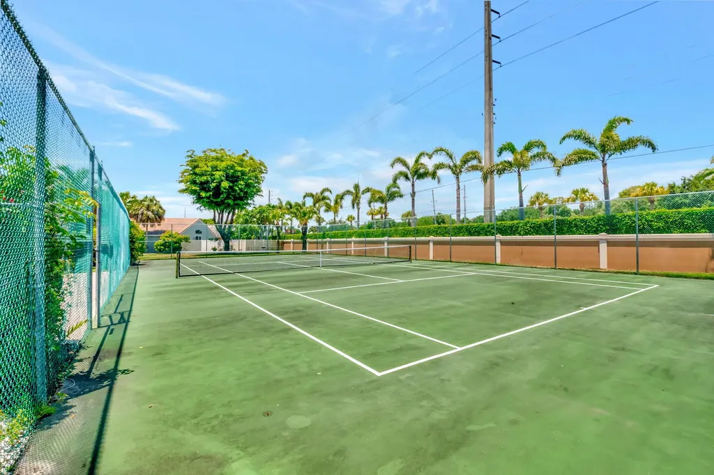 8171 Palm Gate Drive Boynton Beach FL 33436