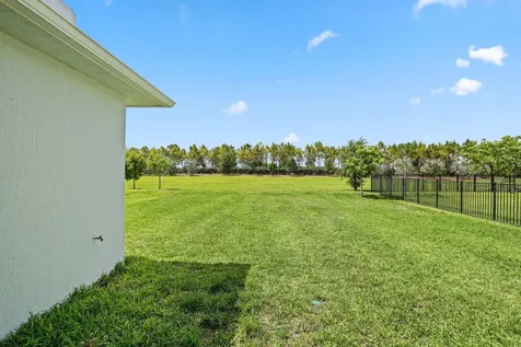 660 Hookline Circle Loxahatchee FL 33470