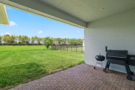 660 Hookline Circle Loxahatchee FL 33470
