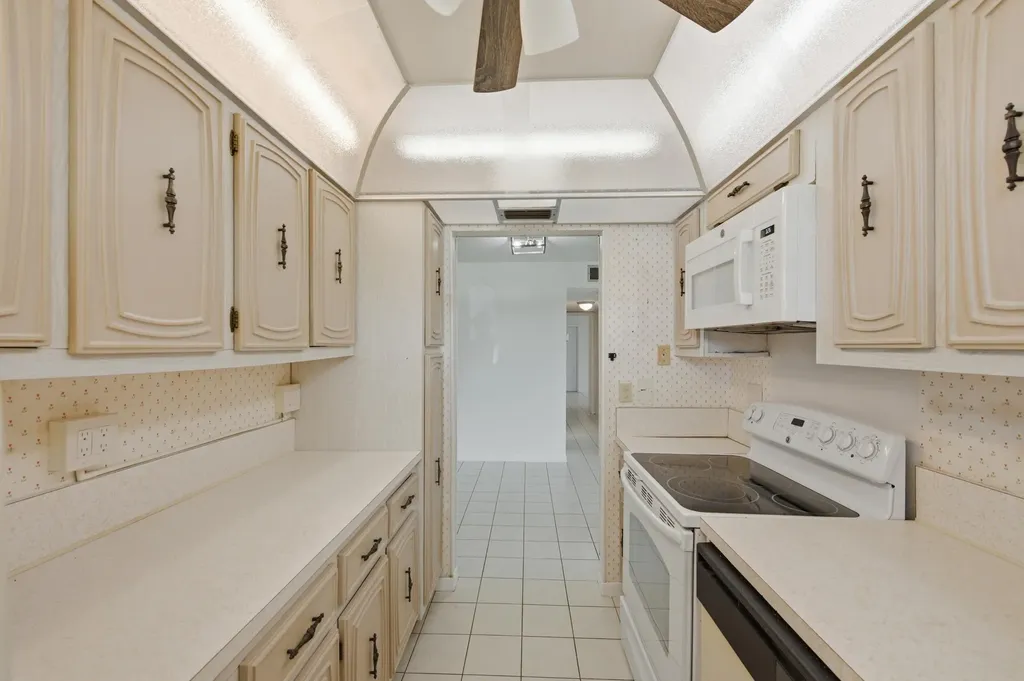 875 North Drive Delray Beach FL 33445