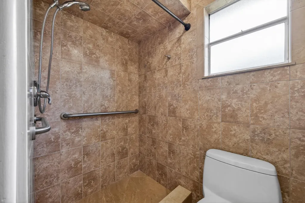 120 SW Austin Court Port St Lucie FL 34953