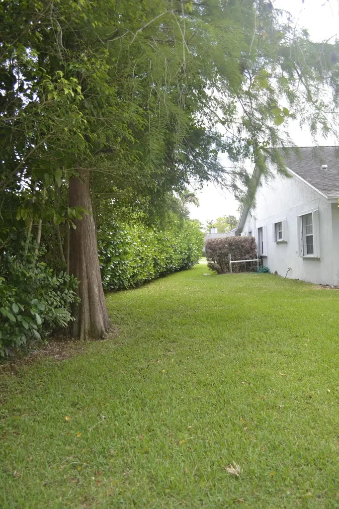 1104 Raintree Lane Wellington FL 33414