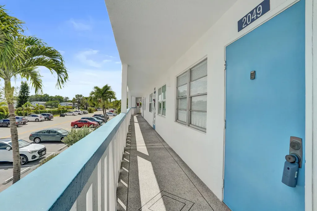 2049 Lyndhurst Deerfield Beach FL 33442