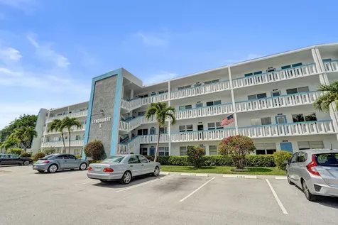 2049 Lyndhurst Deerfield Beach FL 33442