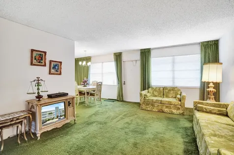 2049 Lyndhurst Deerfield Beach FL 33442
