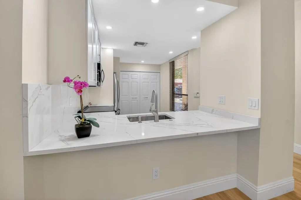 7484 La Paz Boulevard Boca Raton FL 33433