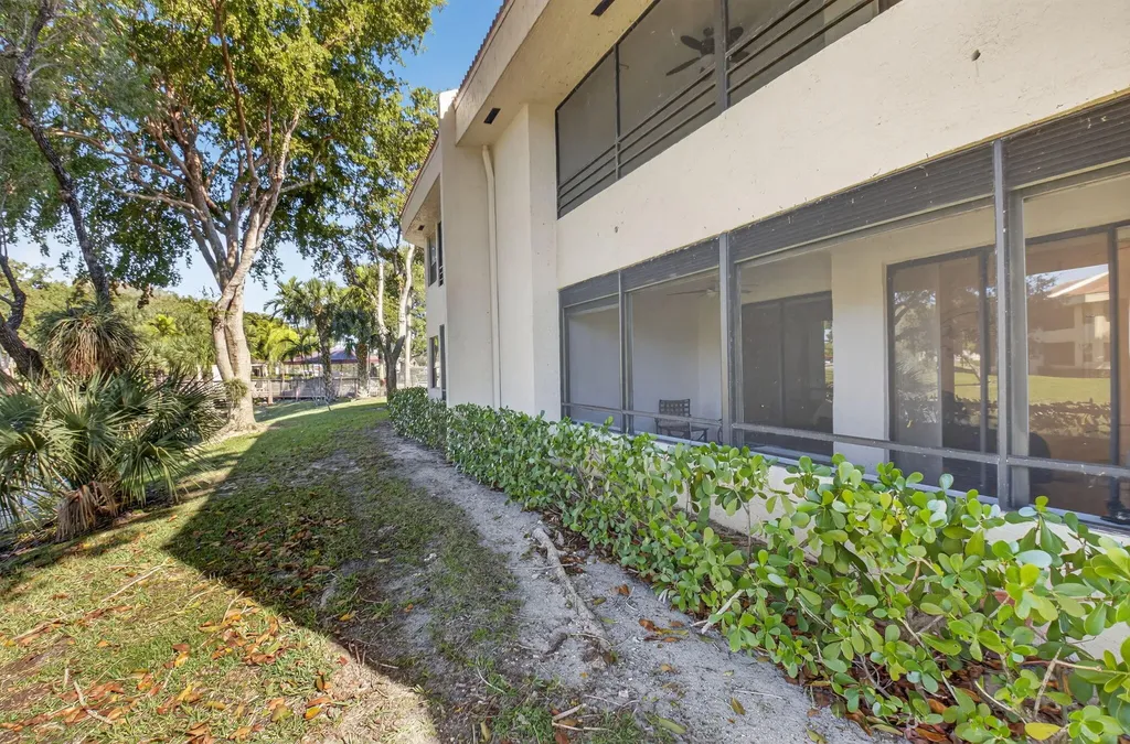 7484 La Paz Boulevard Boca Raton FL 33433