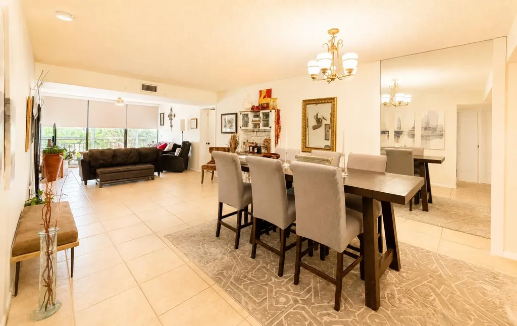 6193 Balboa Circle Boca Raton FL 33433
