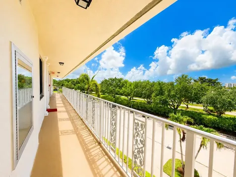 6193 Balboa Circle Boca Raton FL 33433