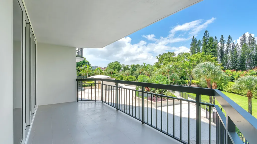 901 E Camino Real Boca Raton FL 33432