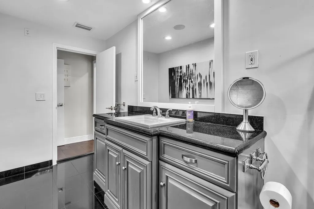 746 NE 16th Terrace Fort Lauderdale FL 33304