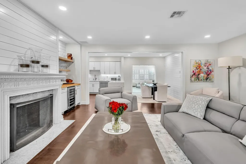746 NE 16th Terrace Fort Lauderdale FL 33304