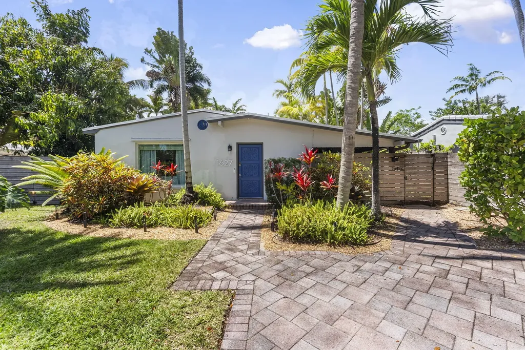 1627 NE 17th Avenue Fort Lauderdale FL 33305