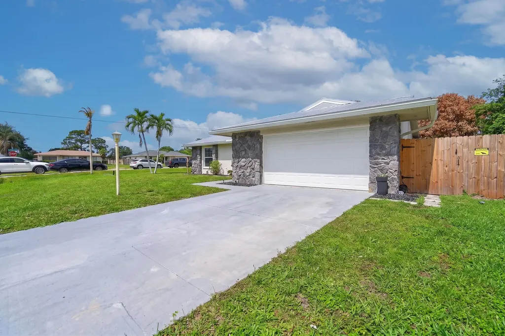 1911 SE Dock Street Port St Lucie FL 34952
