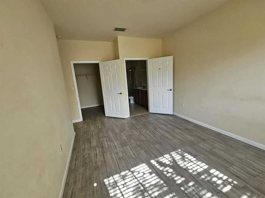 3255 NW 31st Terrace Oakland Park FL 33309