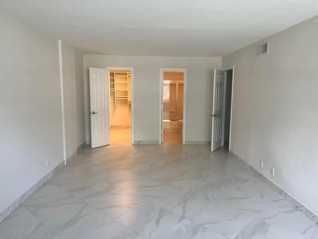 1000 Spanish River Road Boca Raton FL 33432