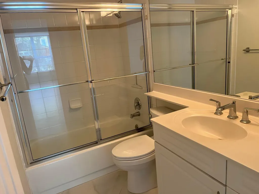 1000 Spanish River Road Boca Raton FL 33432