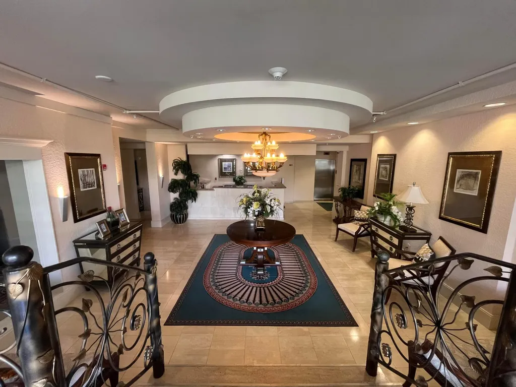1000 Spanish River Road Boca Raton FL 33432