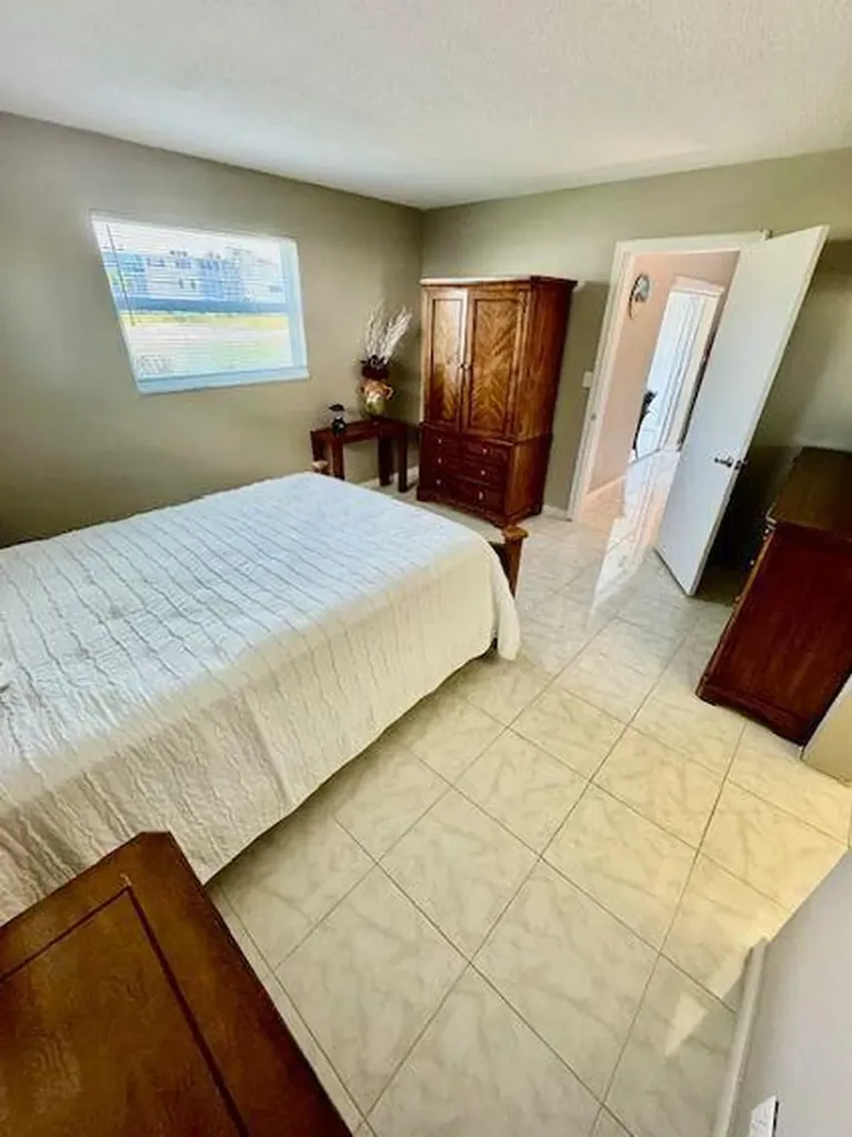 2615 Garden Drive S Lake Worth FL 33461