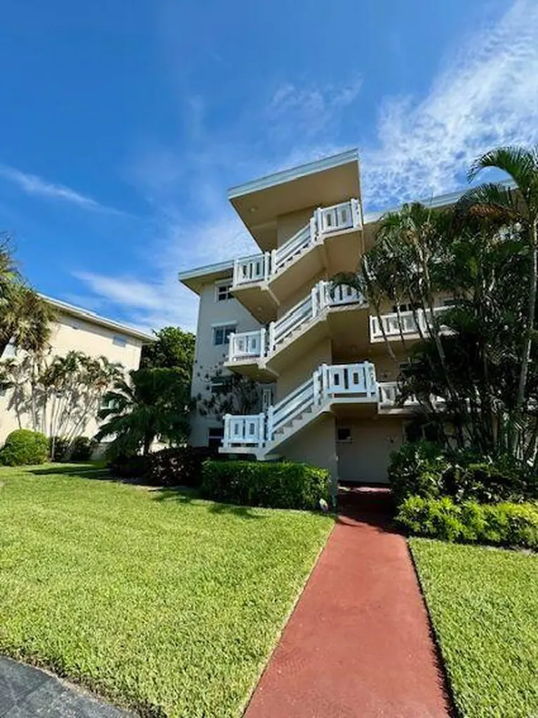 2615 Garden Drive S Lake Worth FL 33461