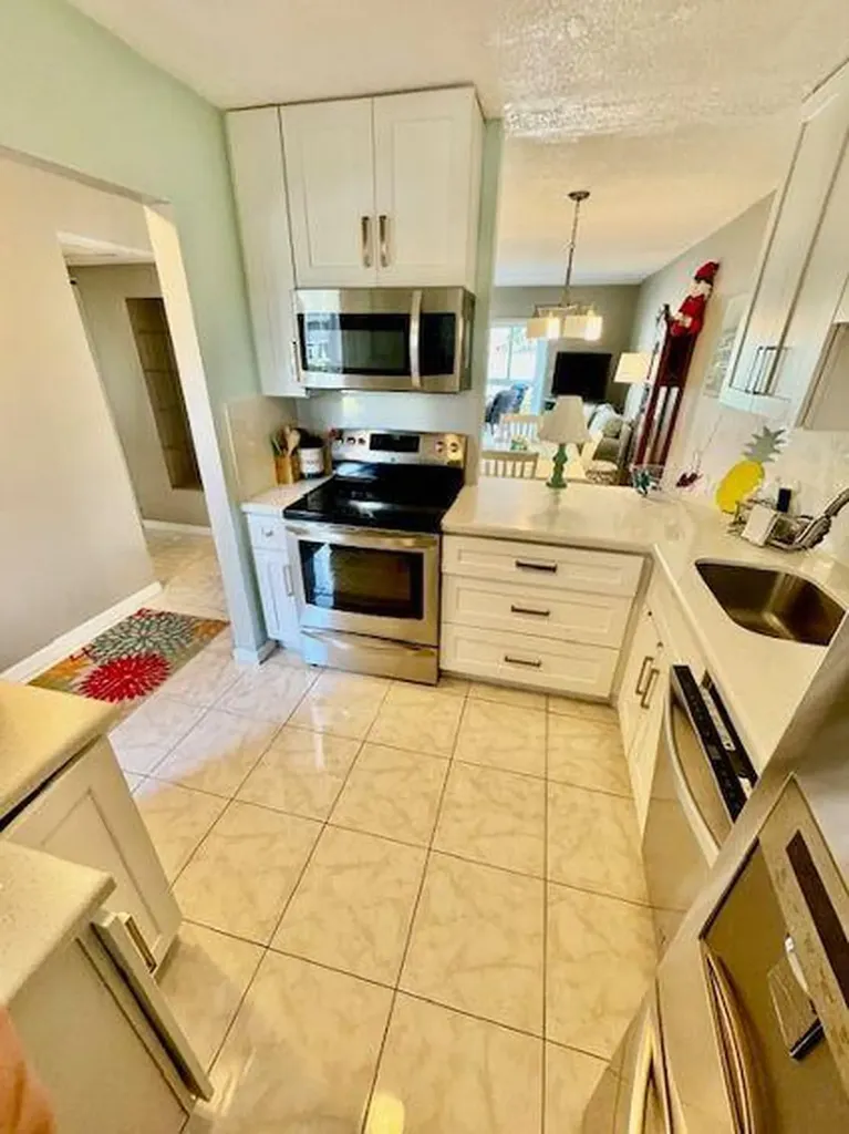 2615 Garden Drive S Lake Worth FL 33461