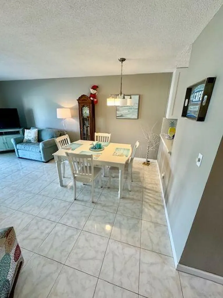 2615 Garden Drive S Lake Worth FL 33461