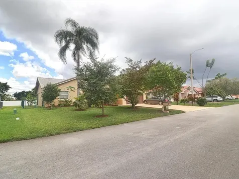 6401 W Sedgewyck Circle W Davie FL 33331