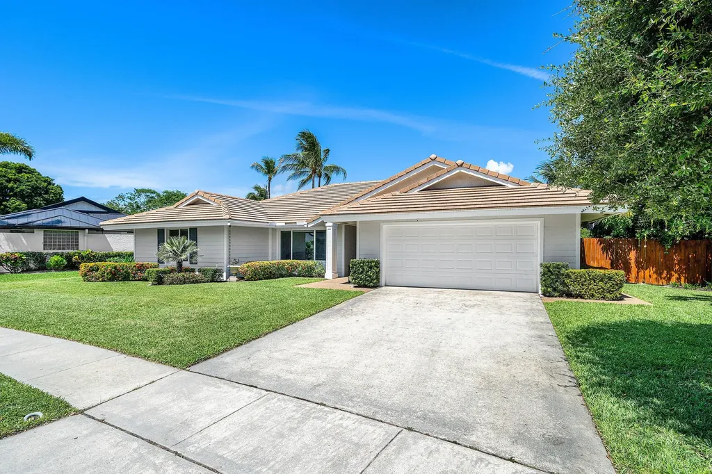 763 Camino Lakes Circle Boca Raton FL 33486
