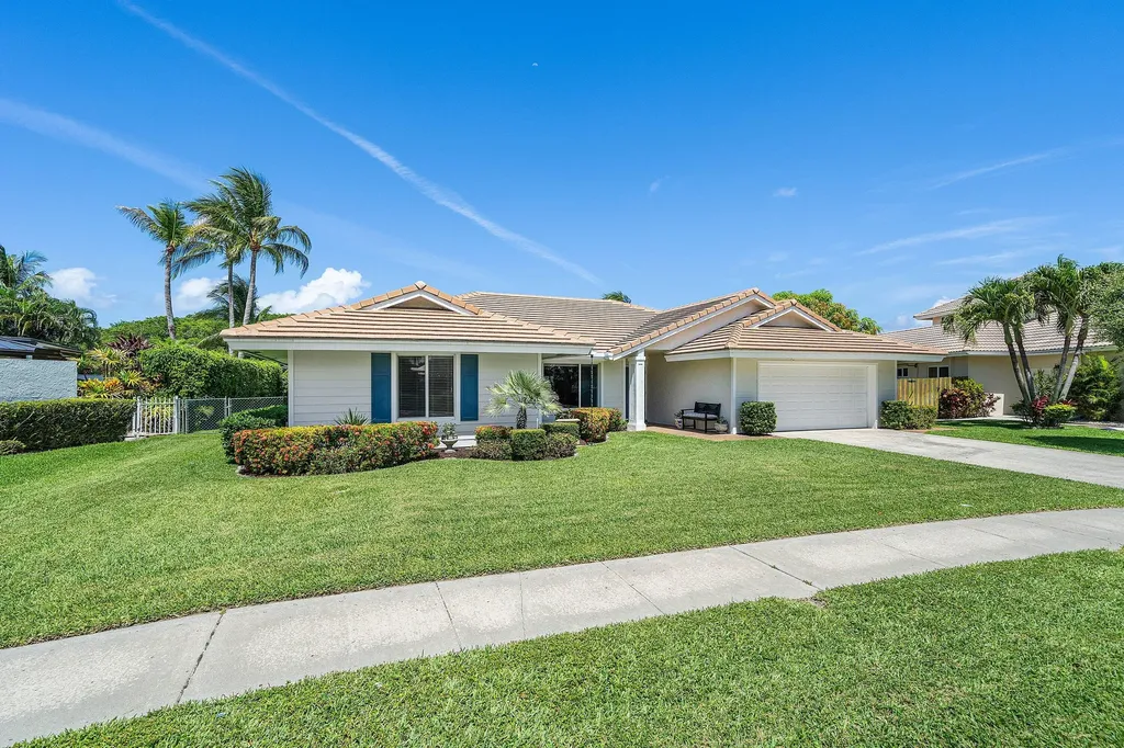 763 Camino Lakes Circle Boca Raton FL 33486