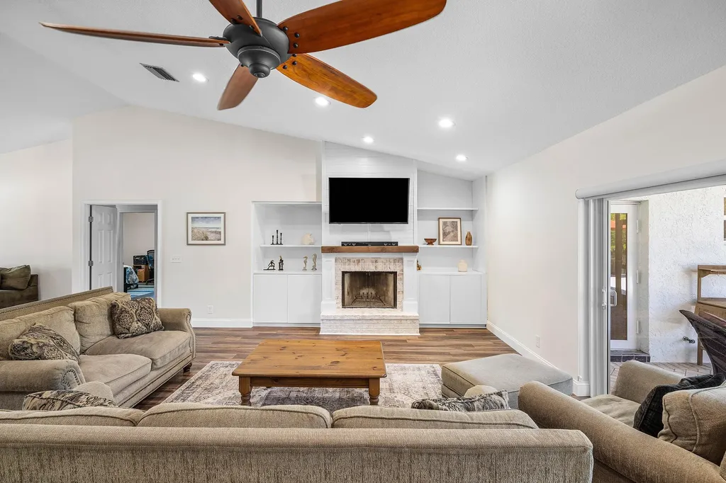 763 Camino Lakes Circle Boca Raton FL 33486
