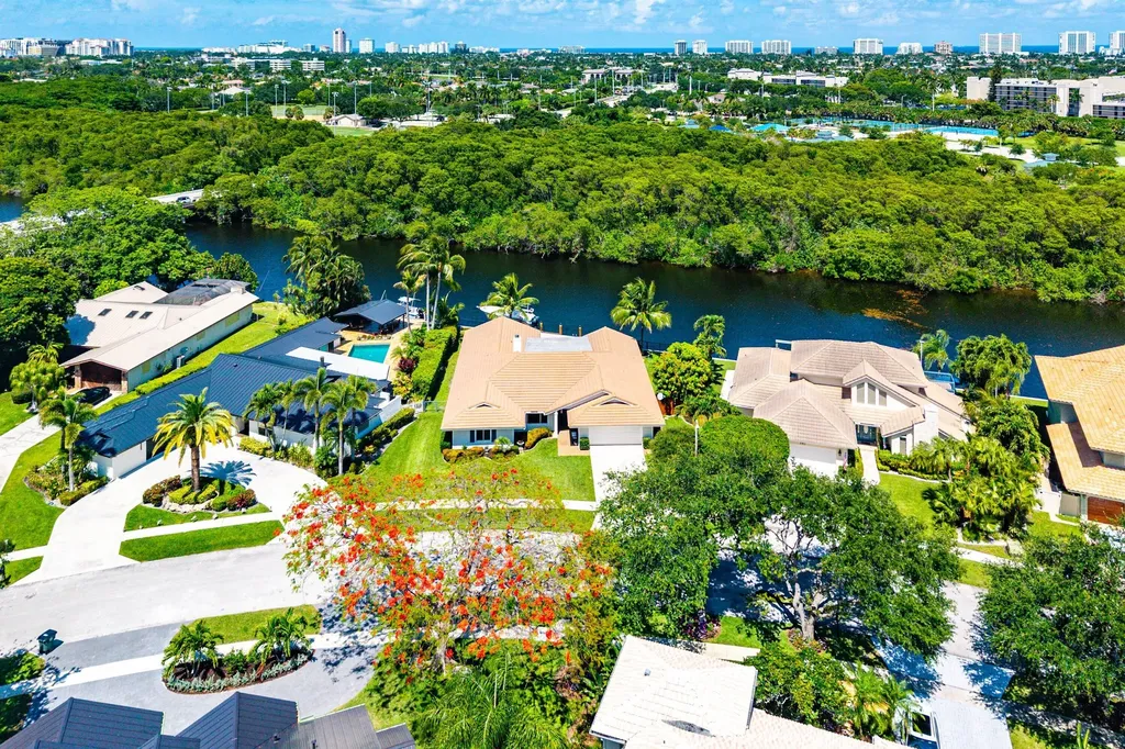 763 Camino Lakes Circle Boca Raton FL 33486