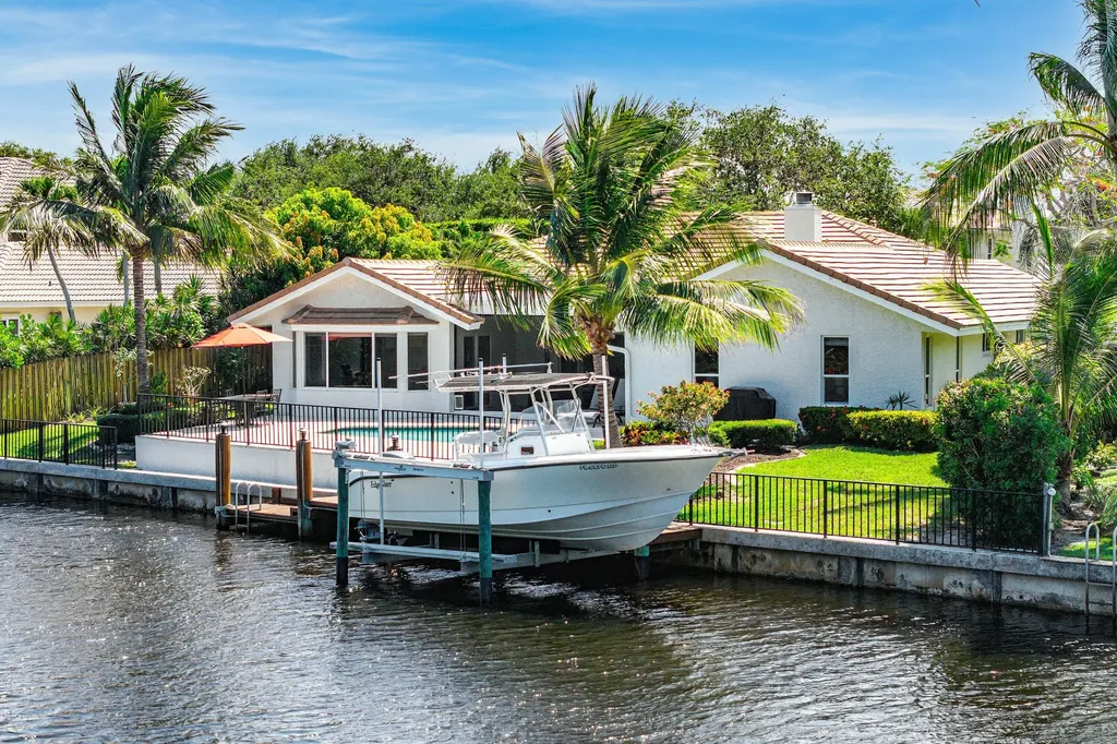 763 Camino Lakes Circle Boca Raton FL 33486